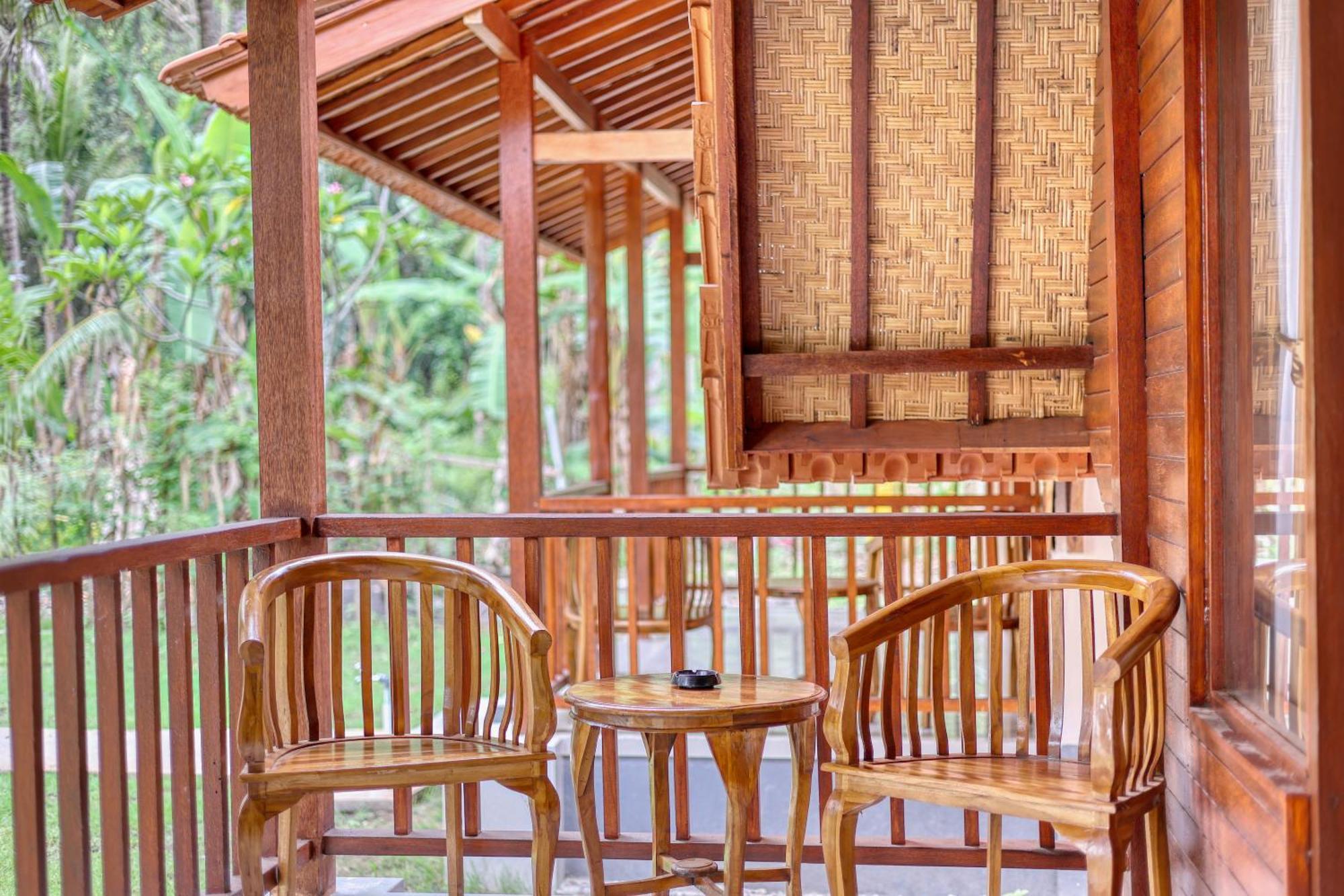 Puri Yalus Bungalow Toyapakeh Room photo