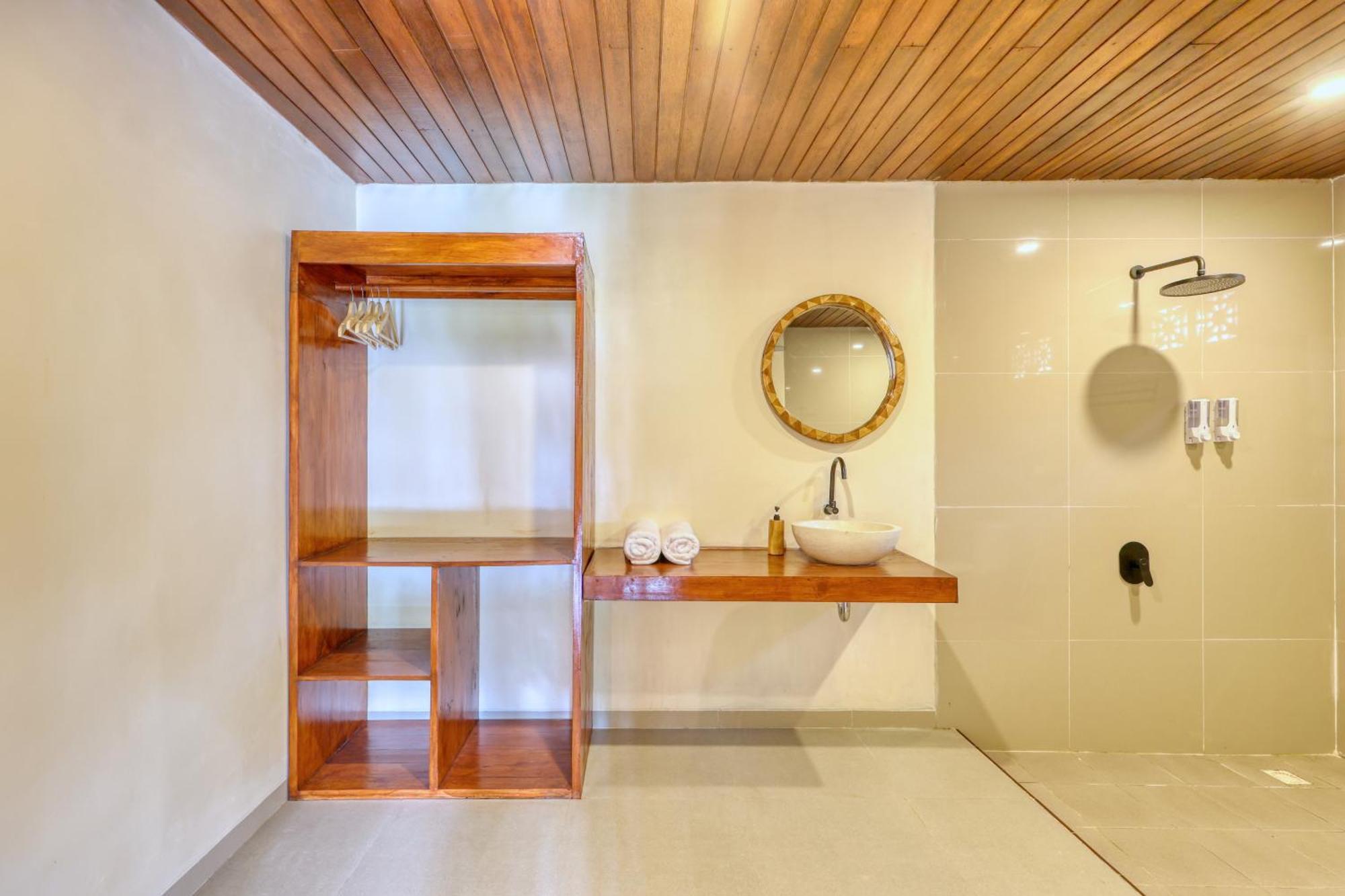 Puri Yalus Bungalow Toyapakeh Room photo
